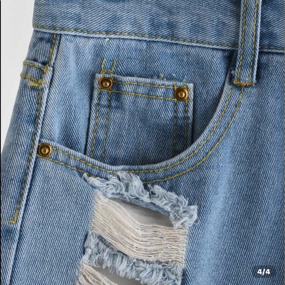 SHEIN distressed denim jean shorts - Picture 4 of 5
